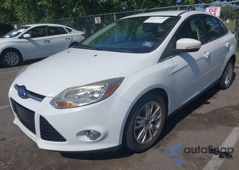 2012 Ford Focus Sel z USA, uszkodzony, nr VIN 1FAHP3H26CL223805